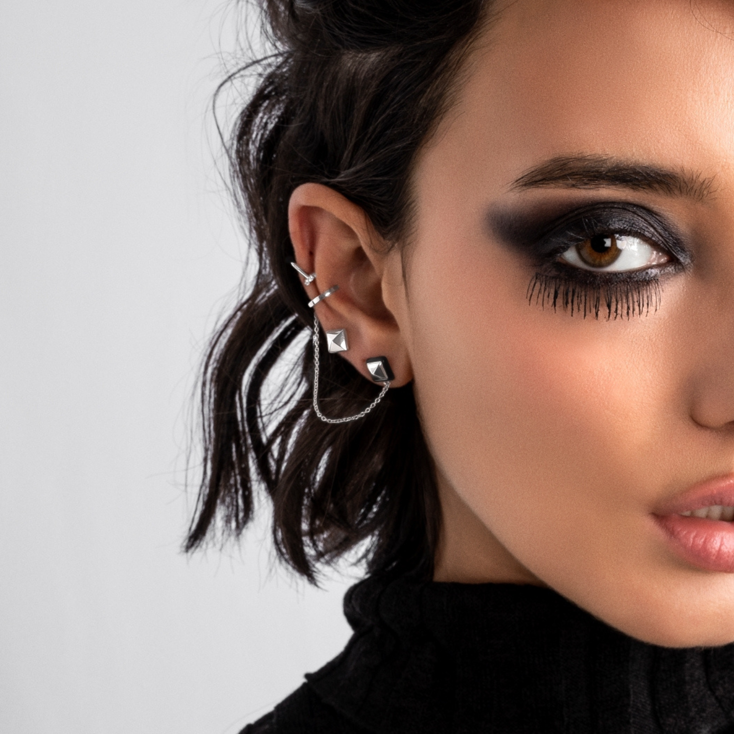 VIS SILVER SINGLE EARRING