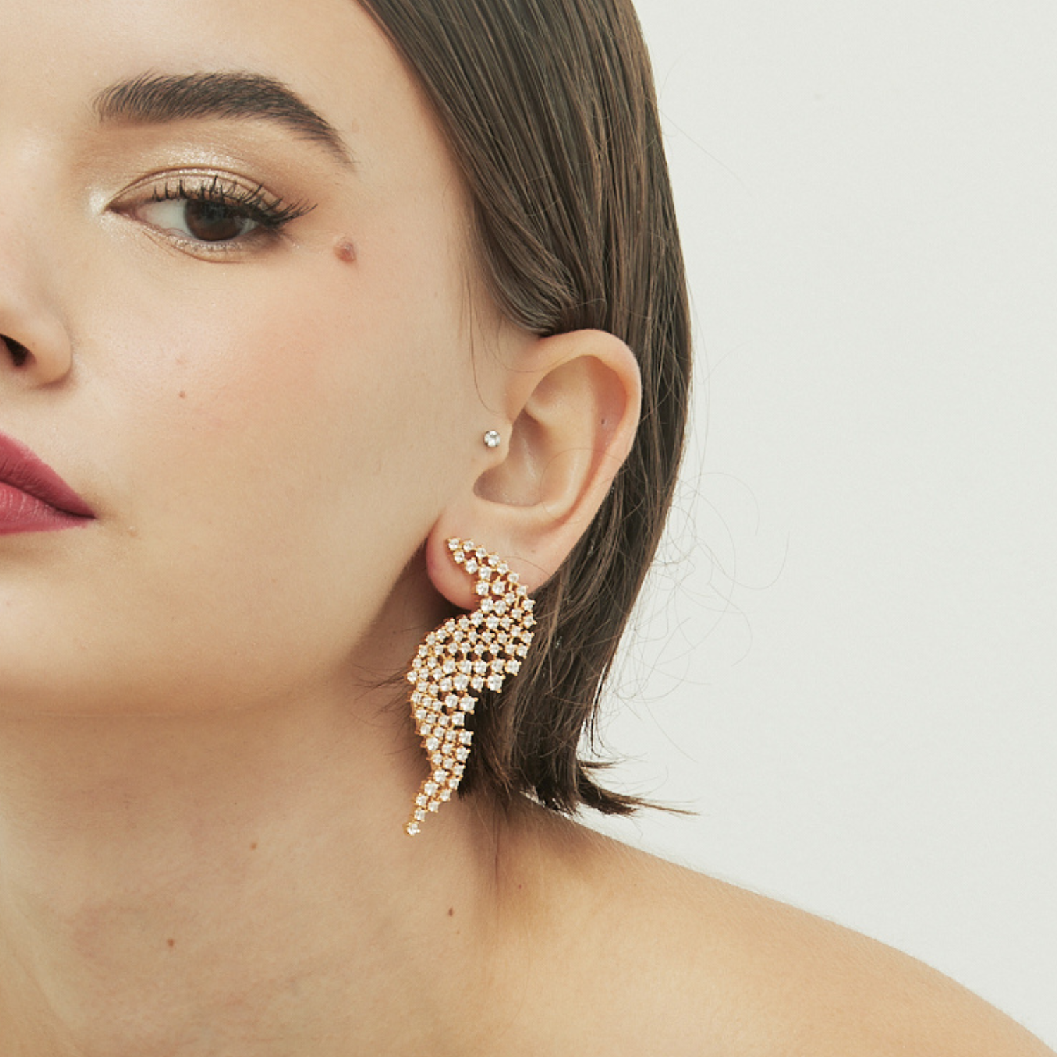 LUMINOUS MAJESTY EARRINGS