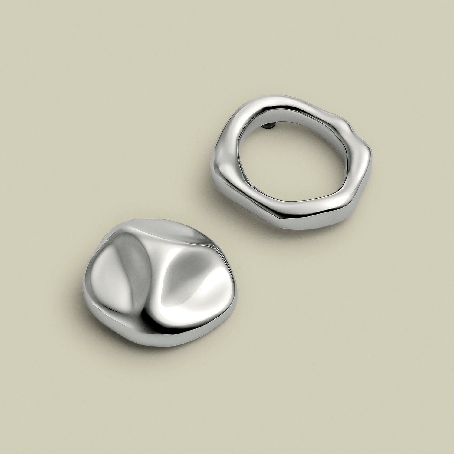 Boucles d'oreilles asymétriques Rodin
