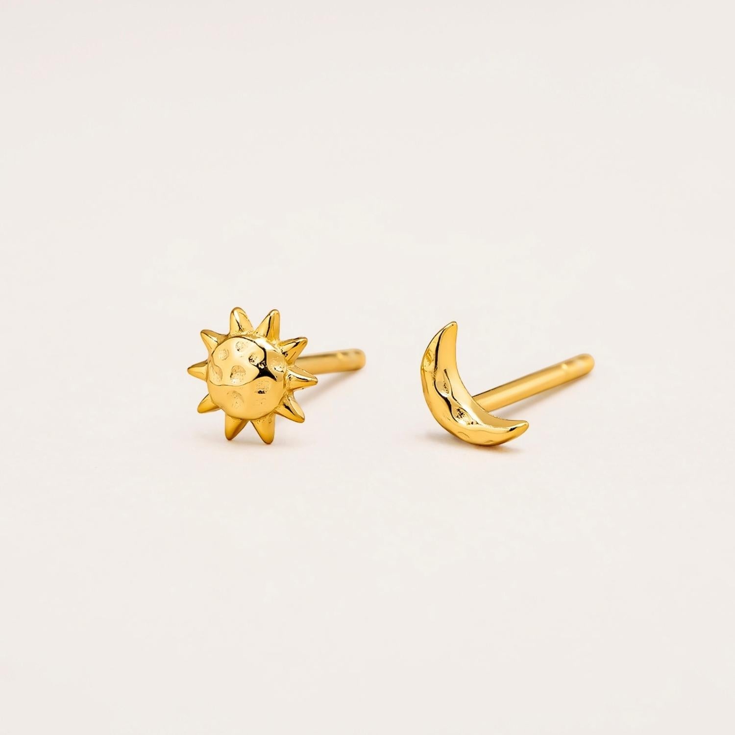 BOUCLES D'OREILLES ASYMETRIQUES ECLIPSE