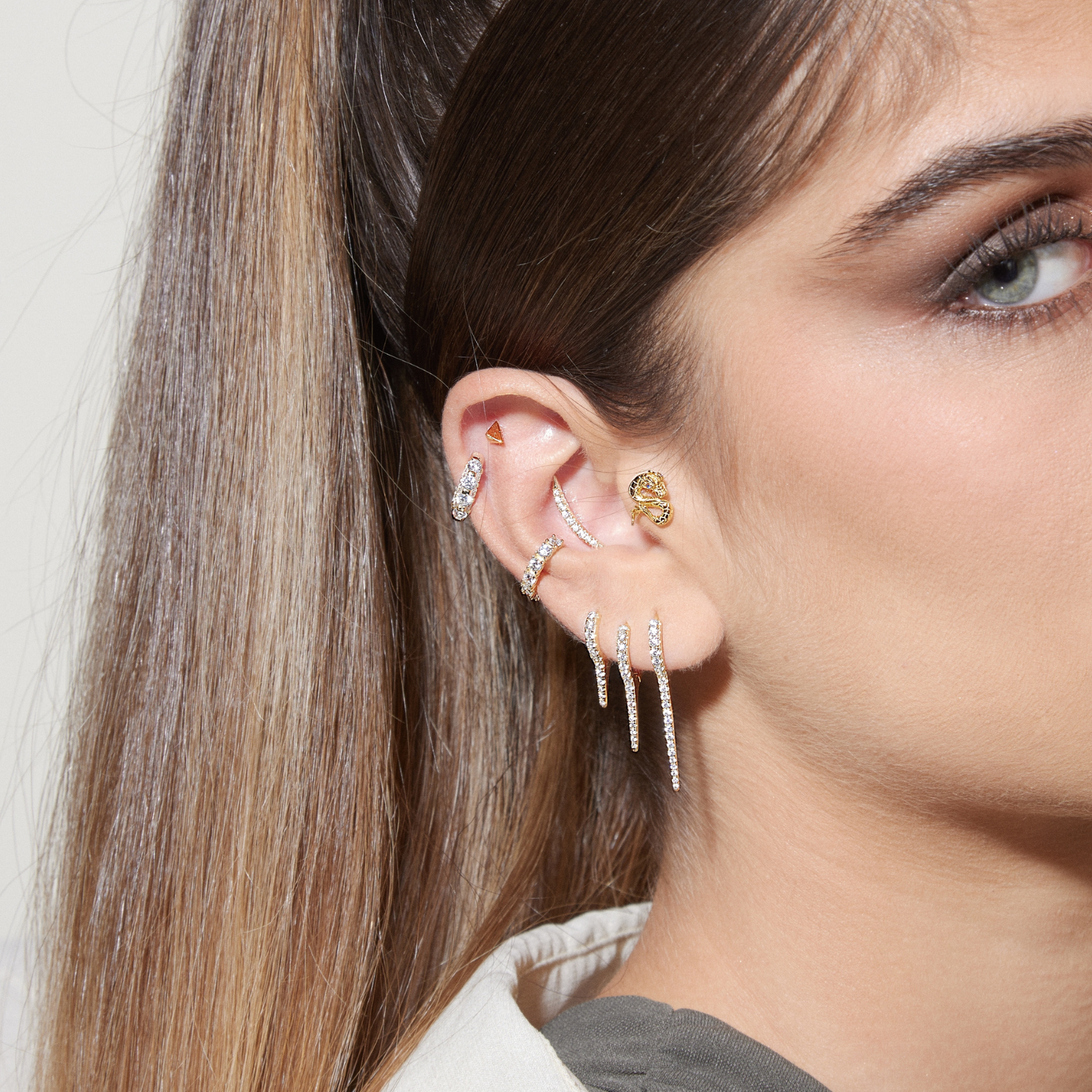 CIONDOLO PIERCING ARO FAMARA