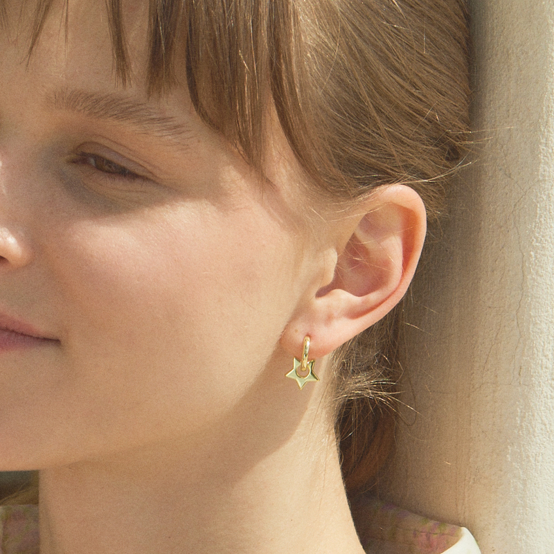 KAHLANI STAR HOOP PIERCING EARRING