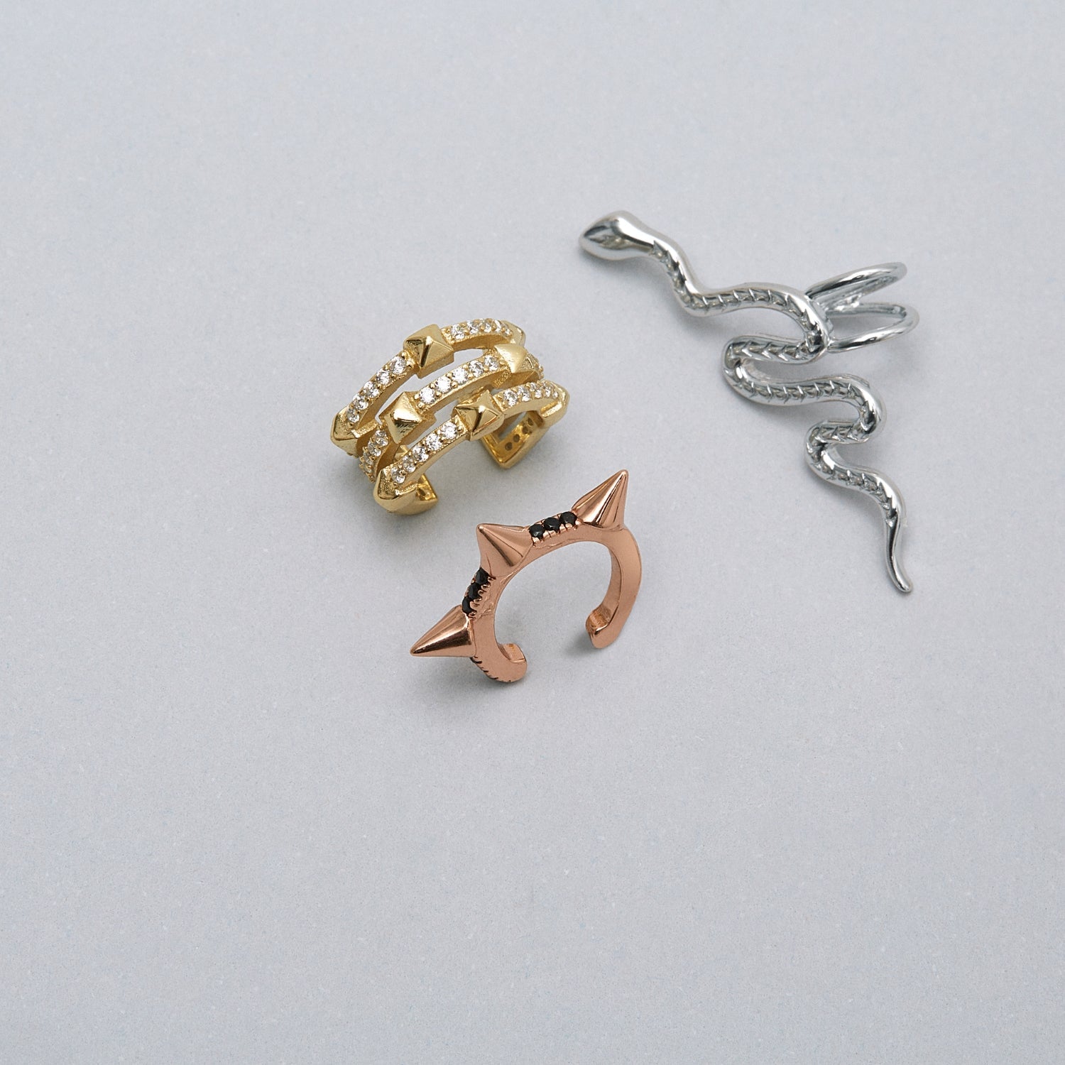SLANGE EAR CUFF