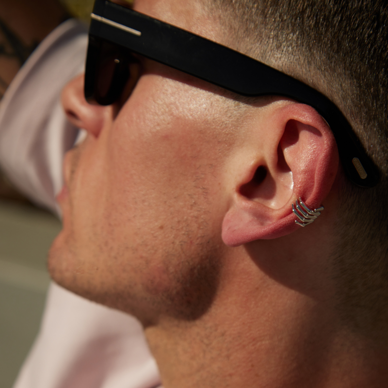EAR CUFF PLATA GIVE ME A HAND
